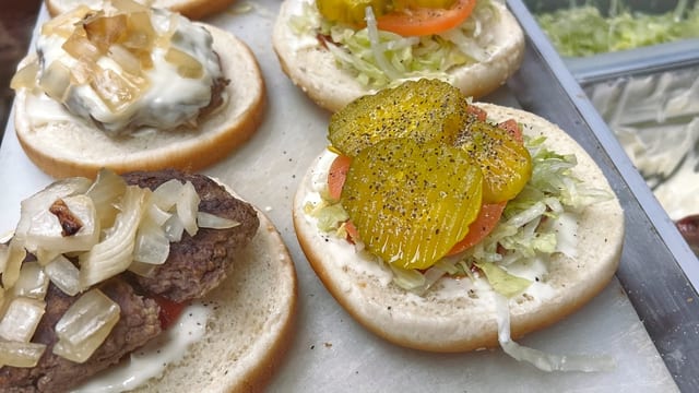 Cheeseburger Platter & Can of Soda Lunch.