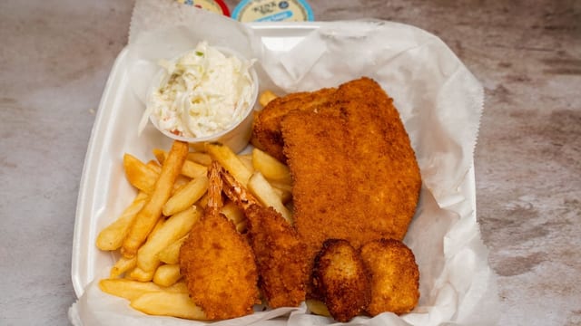 Seafood Combo Platter.
